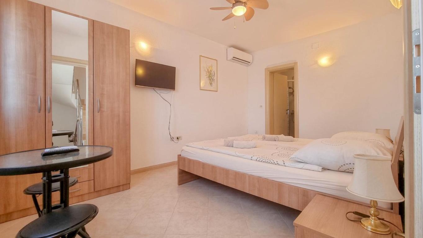 Lucijana Room Novigrad  Exterior photo